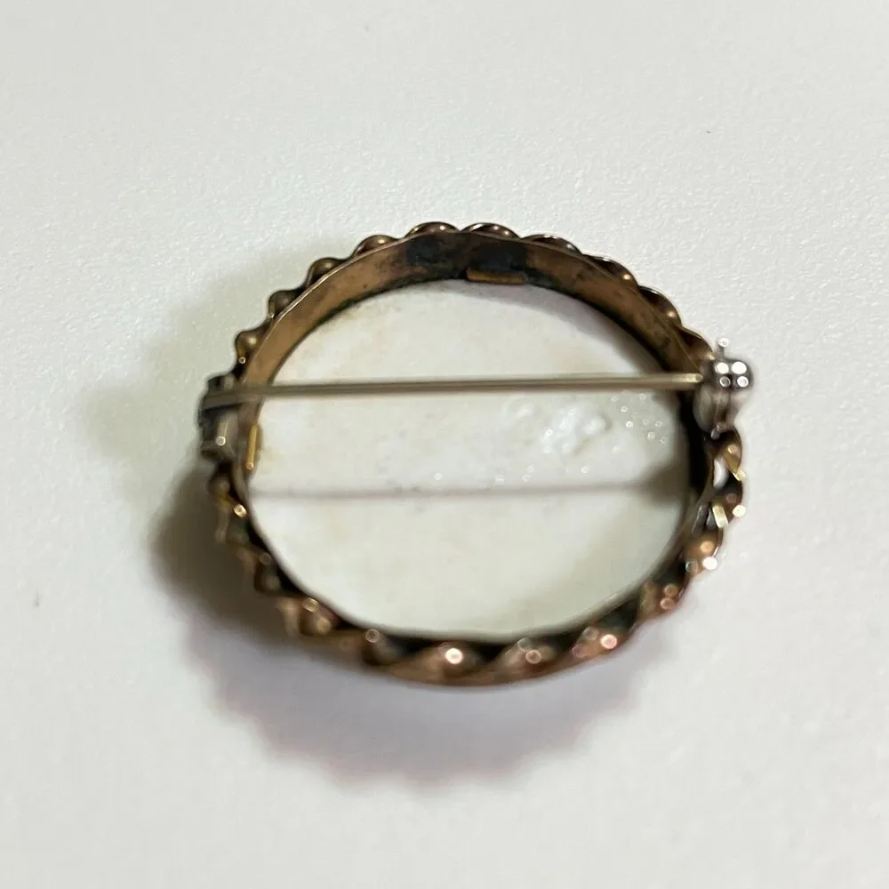 VTG Porcelain Brooch Cupid Kiss Portrait Art Gold Tone Bezel Frame Pin Ceramic